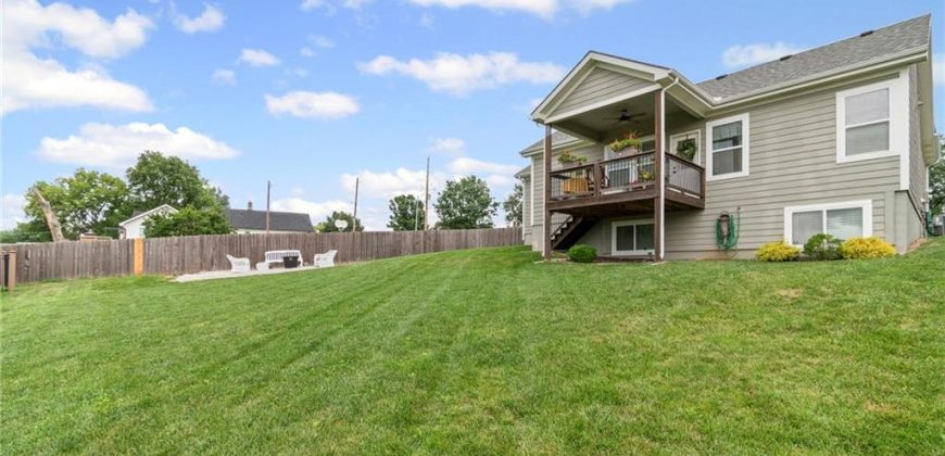 Homes for Sale in Liberty, MO 64068 | 1650  Southview Drive
