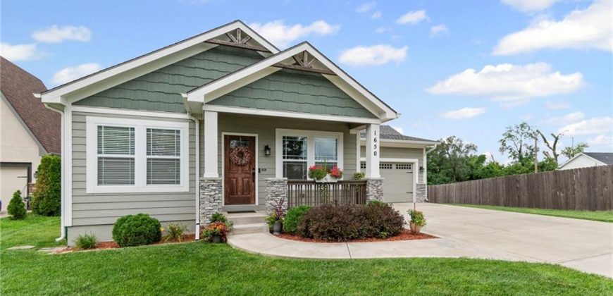 Homes for Sale in Liberty, MO 64068 | 1650  Southview Drive