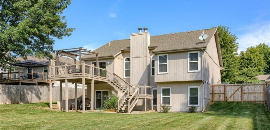 Homes for Sale in Smithville, MO 64089 | 300  PORTER Drive