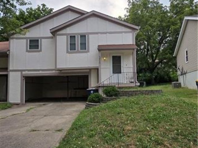 Homes for Sale in Kansas City, MO 64151 | 6822 N Fisk Avenue