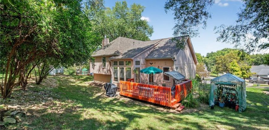 Homes for Sale in Kansas City, MO 64152 | 7340 N Rhode Avenue