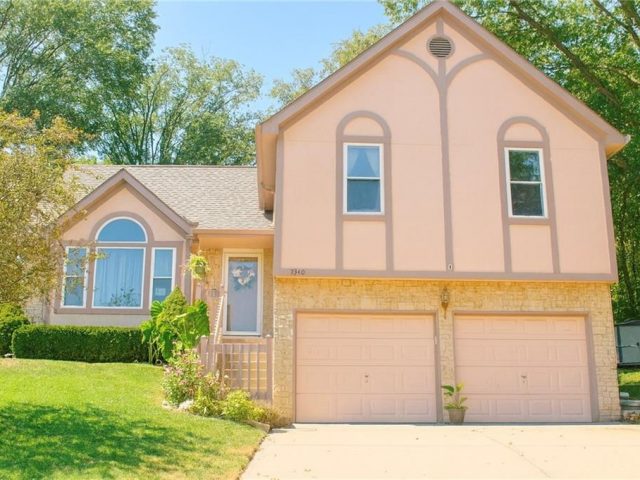 Homes for Sale in Kansas City, MO 64152 | 7340 N Rhode Avenue