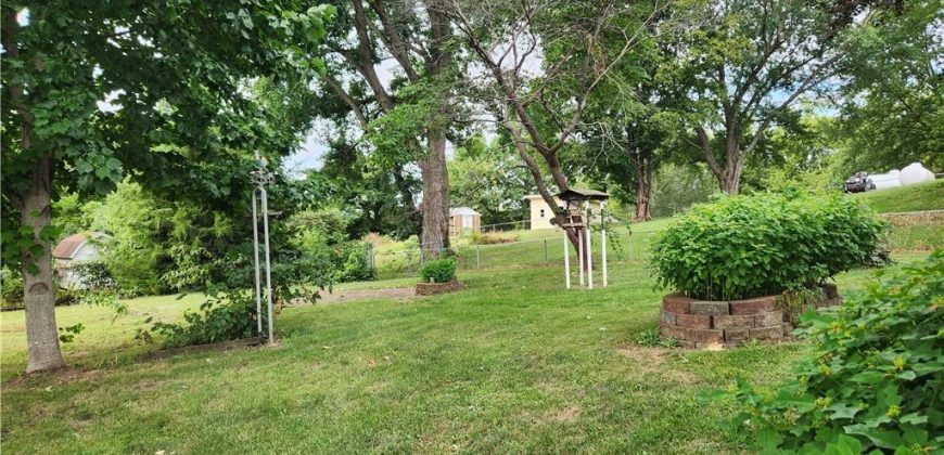 Homes for Sale in Parkville, MO 64152 | 16907 NW 76th Street