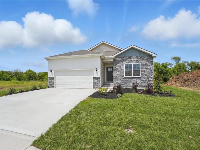 Homes for Sale in Platte City, MO 64079 | 2609  Mercer Lane