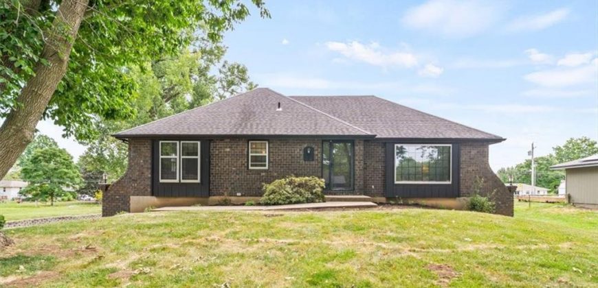 Homes for Sale in Kansas City, MO 64154 | 2409 NW 86th Terrace