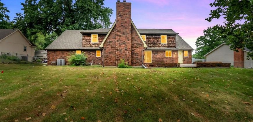 Homes for Sale in Liberty, MO 64068 | 907 N Forest Lane