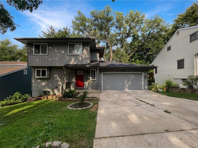 Homes for Sale in Kansas City, MO 64116 | 3550 N Kenwood Avenue