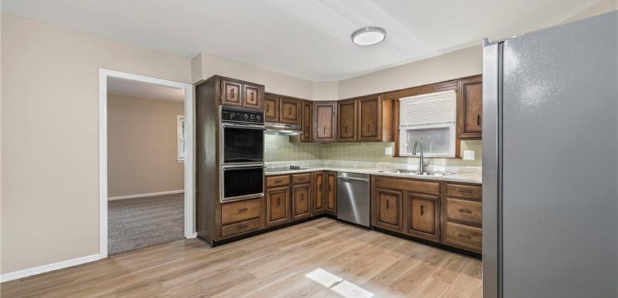 Homes for Sale in Kansas City, MO 64118 | 1615 NE 78th Street