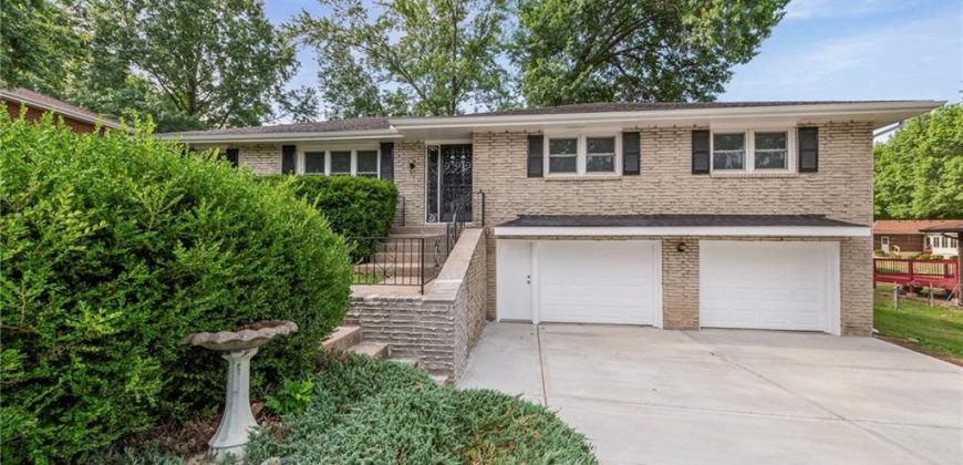 Homes for Sale in Kansas City, MO 64118 | 1615 NE 78th Street