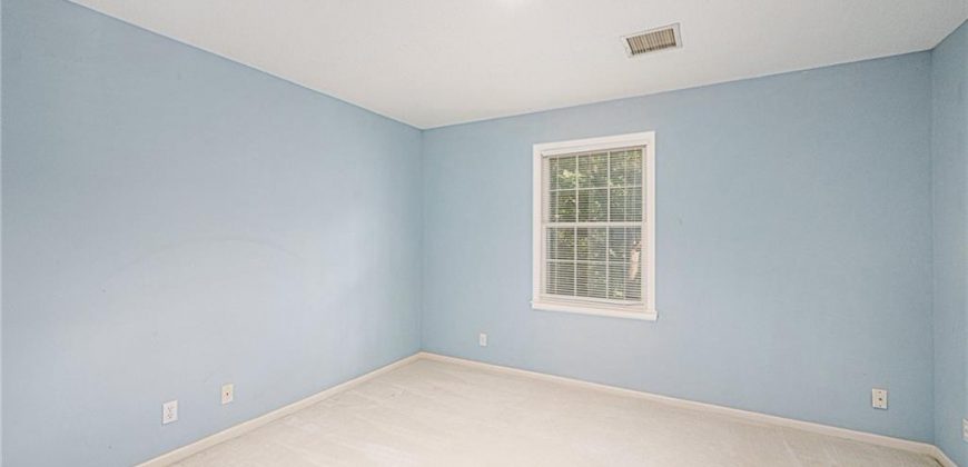 Homes for Sale in Parkville, MO 64152 | 5527  Oakdale Place