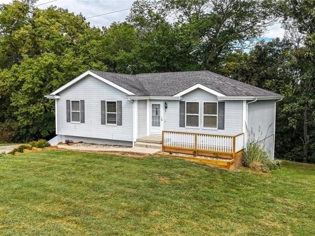 Homes for Sale in Excelsior Springs, MO 64024 | 420 E Seybold Road
