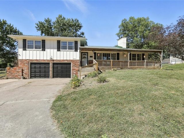 Homes for Sale in Excelsior Springs, MO 64024 | 1018  Miss Belle Street