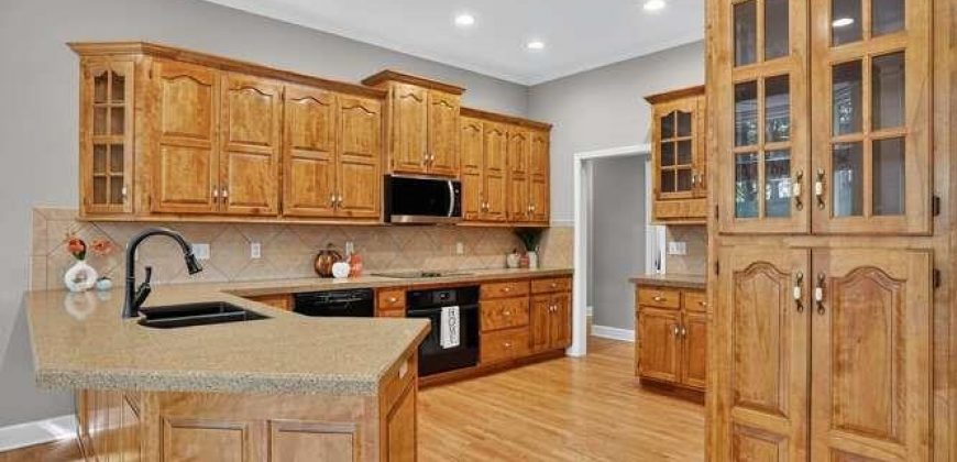 Homes for Sale in Kansas City, MO 64151 | 5609 NW 82nd Street