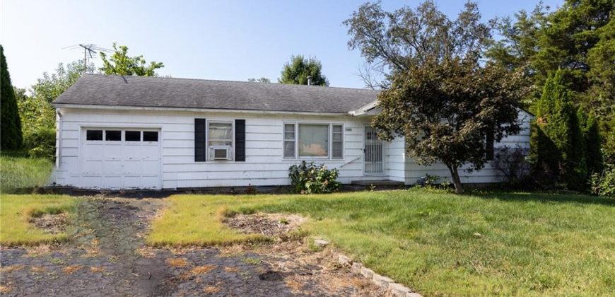 Homes for Sale in Pleasant Valley, MO 64068 | 7505  Oak Street
