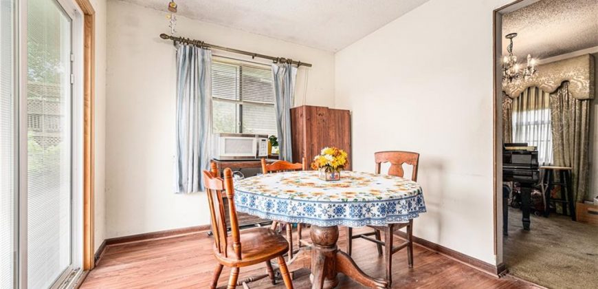 Homes for Sale in Kansas City, MO 64118 | 829 NW 69th Street