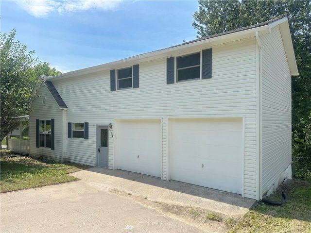 Homes for Sale in Dearborn, MO 64439 | 112 E 4th Street