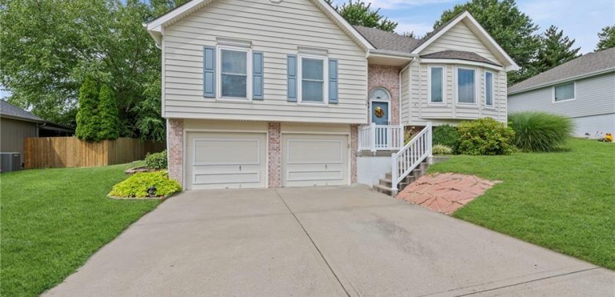 Homes for Sale in Smithville, MO 64089 | 108  Sumac Street