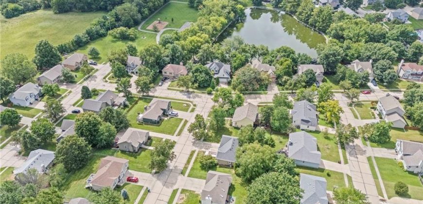 Homes for Sale in Smithville, MO 64089 | 108  Sumac Street