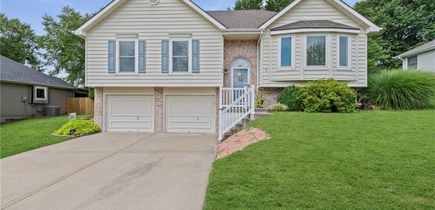 Homes for Sale in Smithville, MO 64089 | 108  Sumac Street