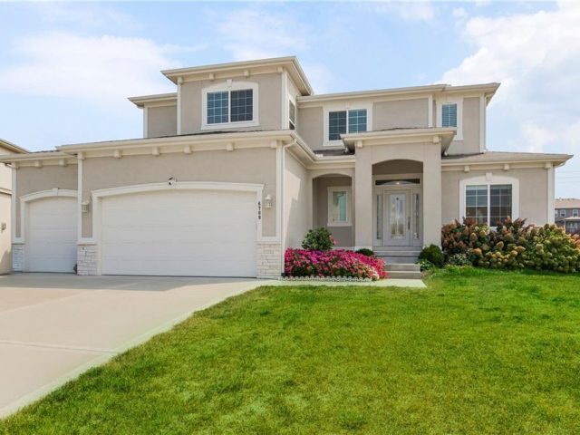 Homes for Sale in Kansas City, MO 64154 | 6709 NW 105th Street