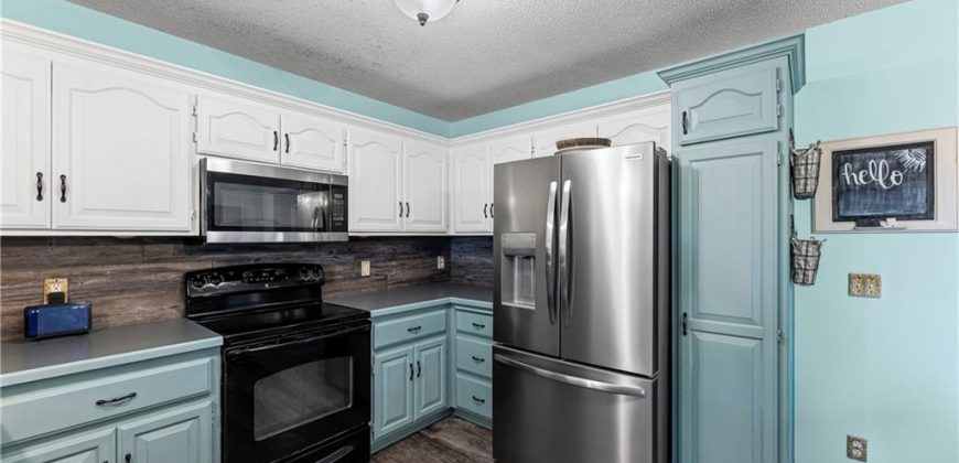 Homes for Sale in Kearney, MO 64060 | 1305  Stonecrest Drive
