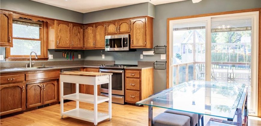 Homes for Sale in Kansas City, MO 64155 | 707 NE Cookingham Drive