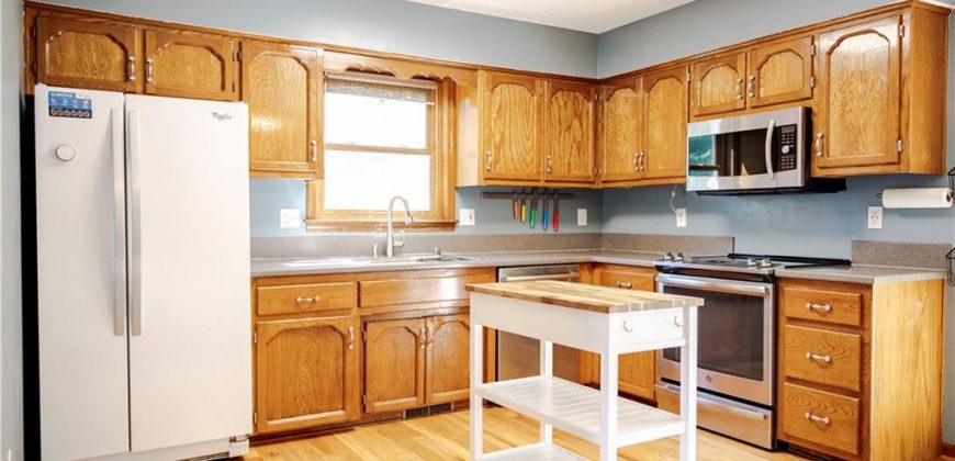 Homes for Sale in Kansas City, MO 64155 | 707 NE Cookingham Drive