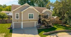 Homes for Sale in Gladstone, MO 64118 | 1701 NE 70th Street