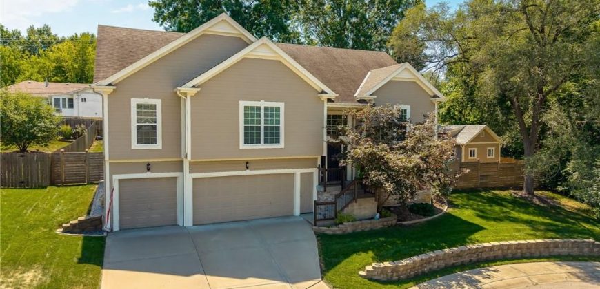 Homes for Sale in Gladstone, MO 64118 | 1701 NE 70th Street