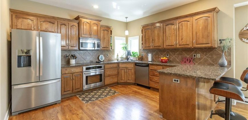 Homes for Sale in Gladstone, MO 64118 | 1701 NE 70th Street
