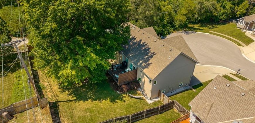 Homes for Sale in Gladstone, MO 64118 | 1701 NE 70th Street