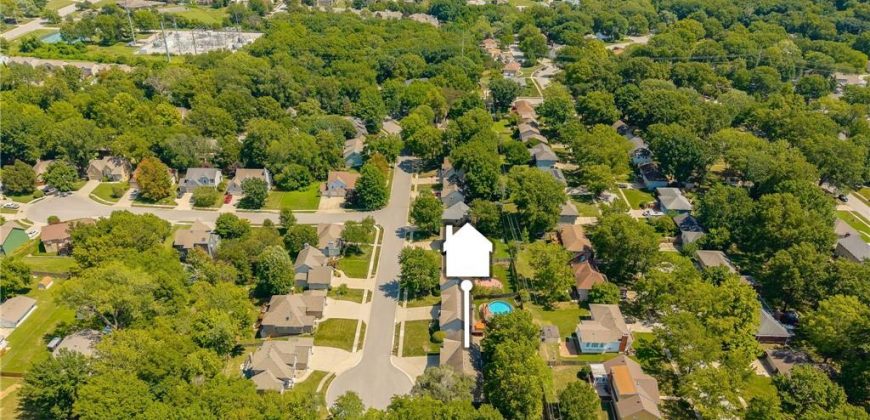 Homes for Sale in Gladstone, MO 64118 | 1701 NE 70th Street