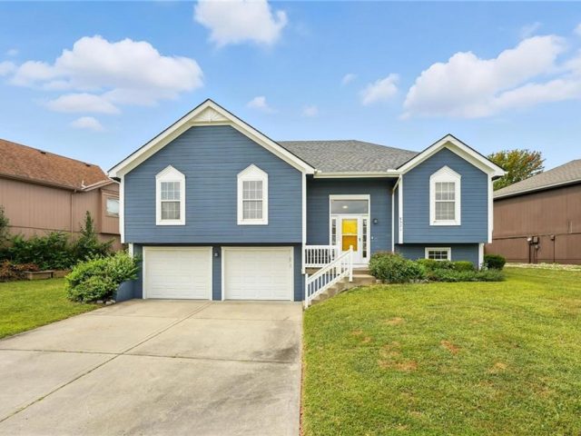 Homes for Sale in Kansas City, MO 64157 | 8521 NE 109th Terrace