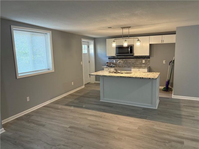 Homes for Sale in Excelsior Springs, MO 64024 | 941 N Jesse James Road