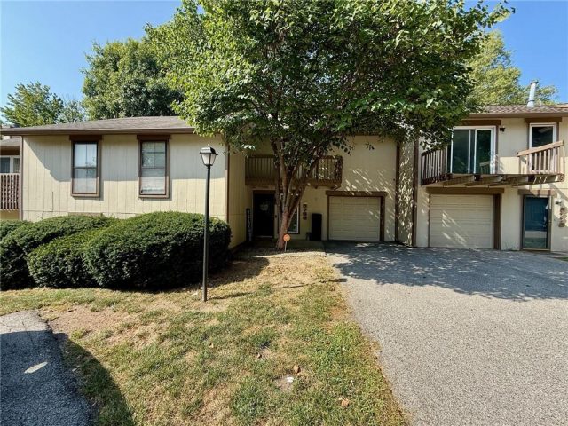 Homes for Sale in Kansas City, MO 64151 | 5768 N Anita Avenue