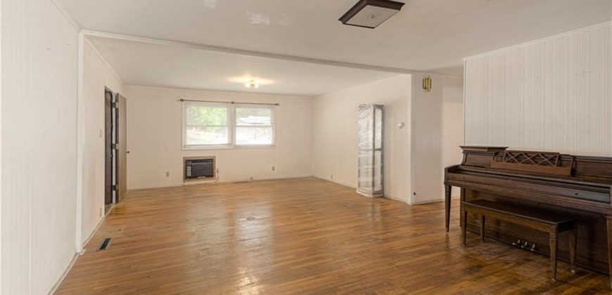 Homes for Sale in Kansas City, MO 64118 | 907 NE 61st Street