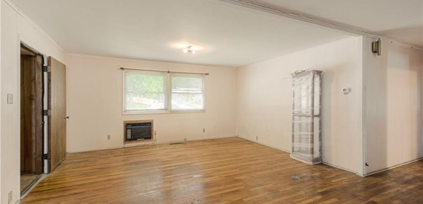 Homes for Sale in Kansas City, MO 64118 | 907 NE 61st Street
