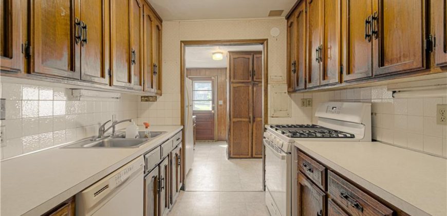 Homes for Sale in Kansas City, MO 64118 | 907 NE 61st Street