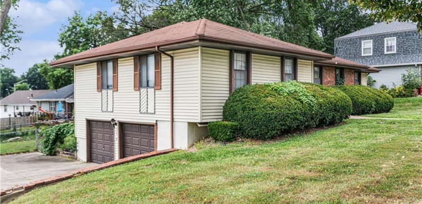 Homes for Sale in Kansas City, MO 64118 | 829 NW 69th Street