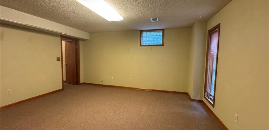 Homes for Sale in Kansas City, MO 64151 | 4401 NW 65th Court
