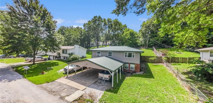 Homes for Sale in Smithville, MO 64089 | 502  Dundee Road