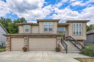 5084-NW-Timberline-Drive-mls-2571265-image-1