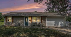 Homes for Sale in Gladstone, MO 64118 | 5807 N Howard Avenue
