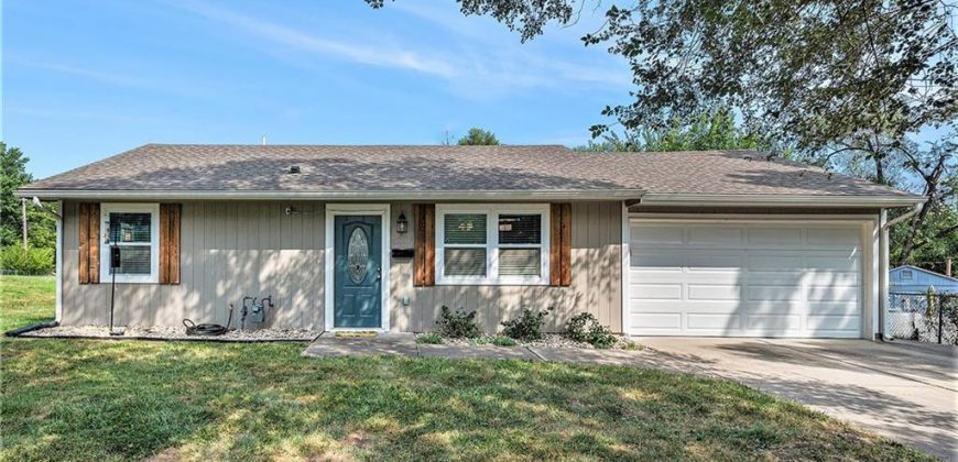 Homes for Sale in Gladstone, MO 64118 | 5807 N Howard Avenue