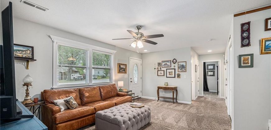 Homes for Sale in Gladstone, MO 64118 | 5807 N Howard Avenue