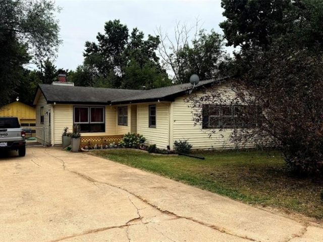 Homes for Sale in Kansas City, MO 64119 | 327 E Longfellow Street