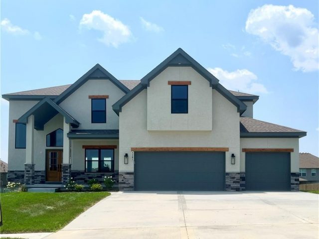 Homes for Sale in Kansas City, MO 64155 | 1026 NW 94th Terrace