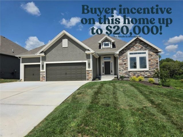 Homes for Sale in Kansas City, MO 64156 | 7012 NE 102nd Court