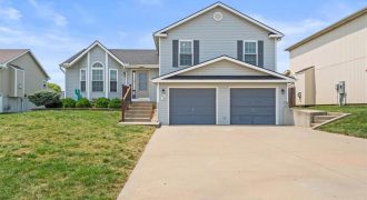 Homes for Sale in Kansas City, MO 64153 | 8516 N Arcola Avenue