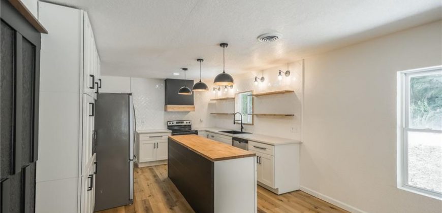 Homes for Sale in Excelsior Springs, MO 64024 | 105 E Line Street